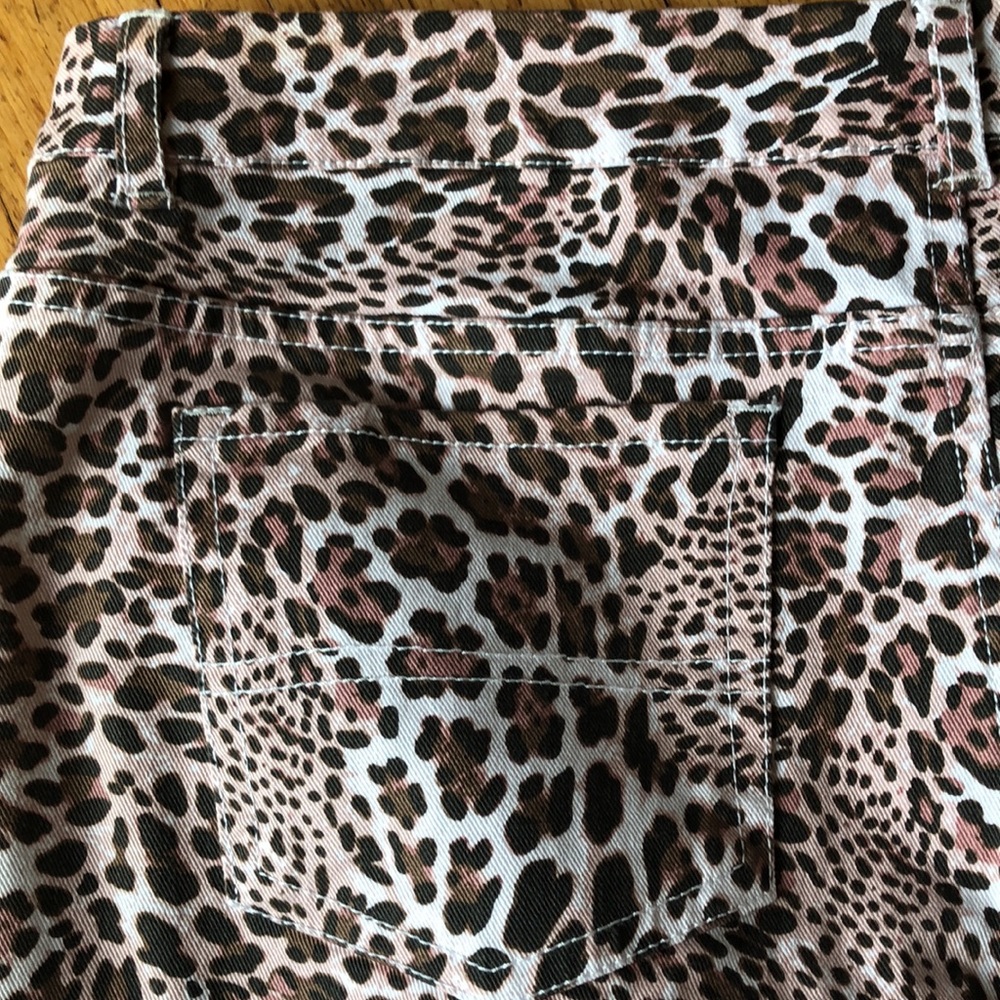 Tyler BOE Cheetah Print Jeans Woman’s Size 14 NWOT - Picture 5 of 9